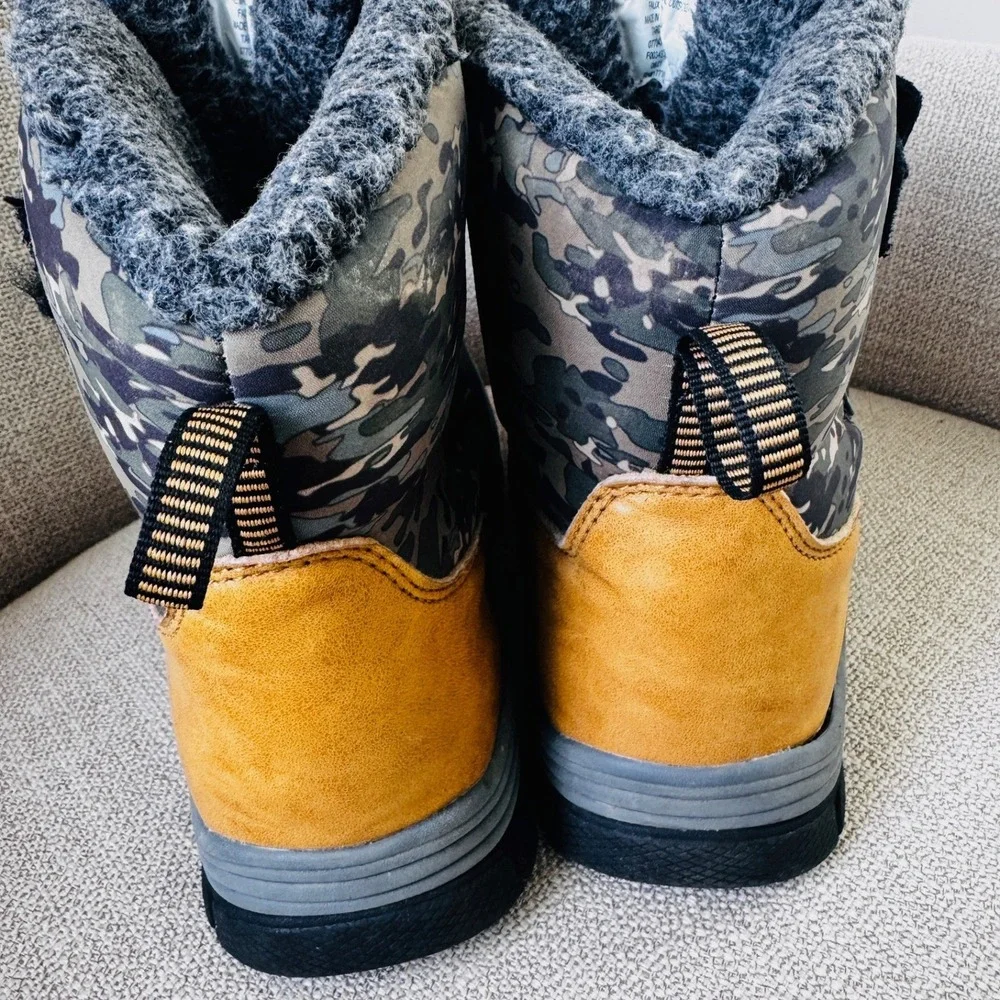 Target Kids Thermolite EcoMade Camo Winter Boots Black Tan Size 3